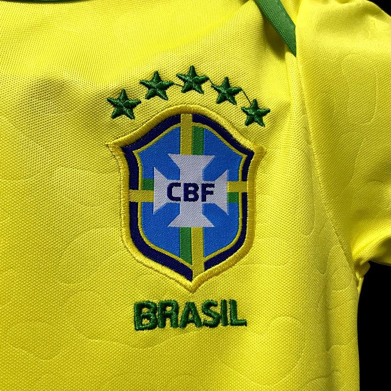 חליפת כדורגל לתינוקות ברזיל בית 22/23-Strikers
